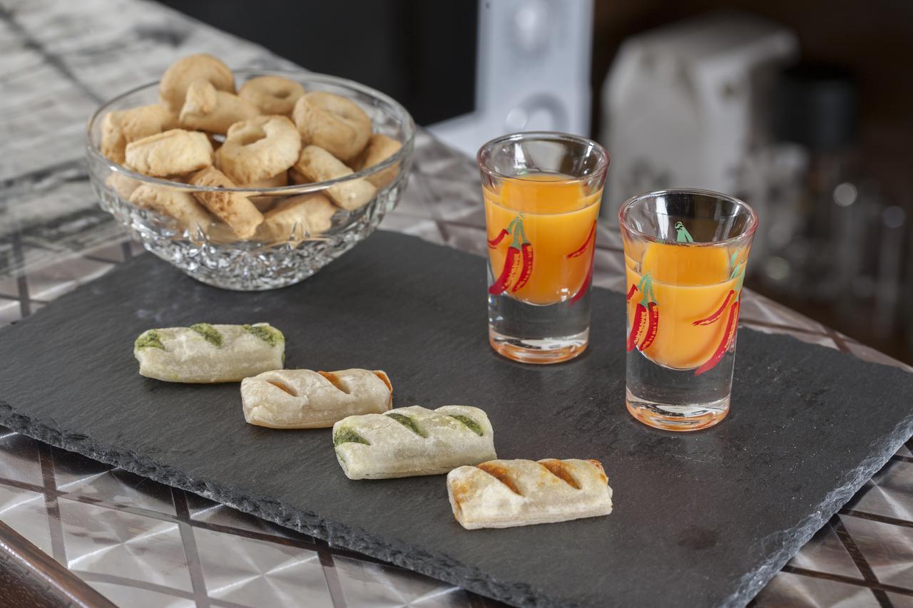 Enjoy Vida Bed & Breakfast Casola di Napoli Eksteriør bilde